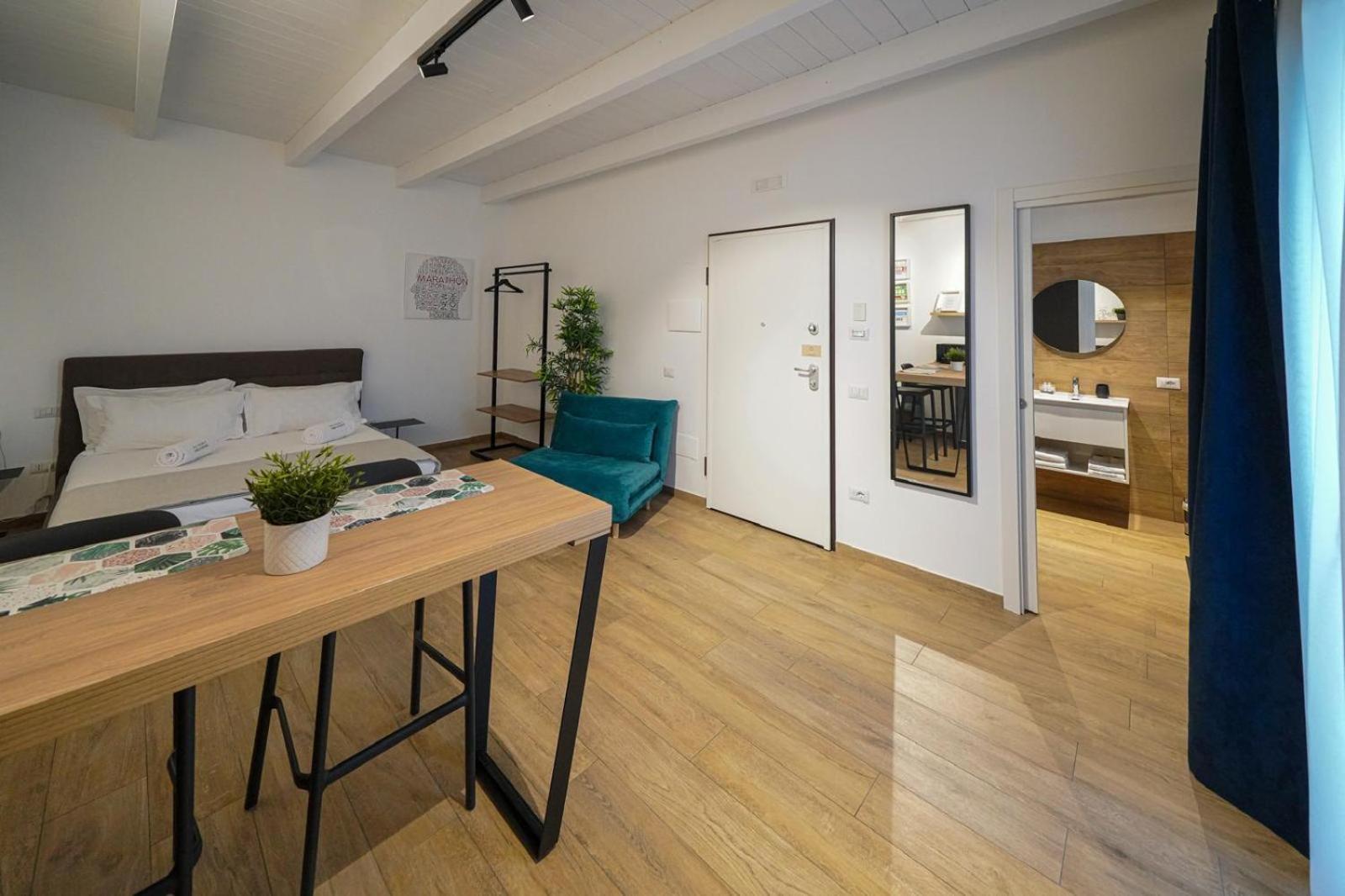 Run House 07 Rooms & Apartments กัสซาโน เดลเล มูร์เจ ภายนอก รูปภาพ